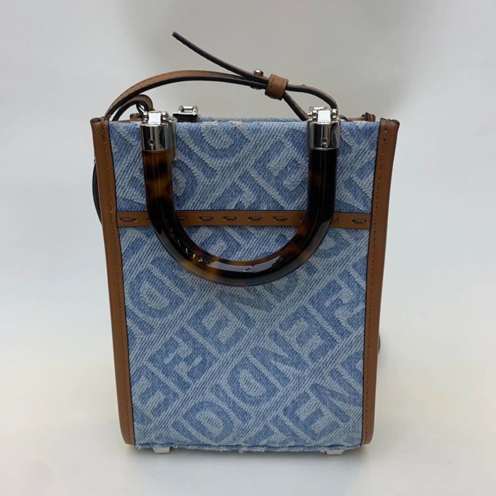 Fendi Women Pre-Loved Bag Very Good Condition - Picture 4 of 9